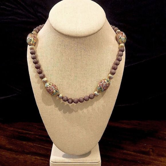 Vintage Amethyst Beads and Gold Floral Cloisonné Enamel Beaded Necklace - Picture 12 of 12